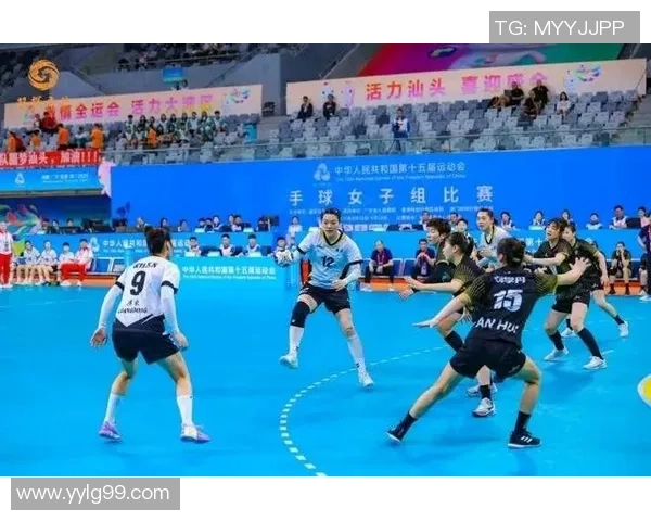 深圳网球队战术创新引发热议助力球队在网球赛场崭露头角 深圳网球队战术创新引发热议助力球队在网球赛场崭露头角