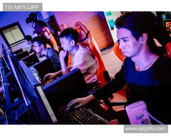 西安篮球队在邀请赛积分榜上以80分稳居第一名竞争激烈引人关注